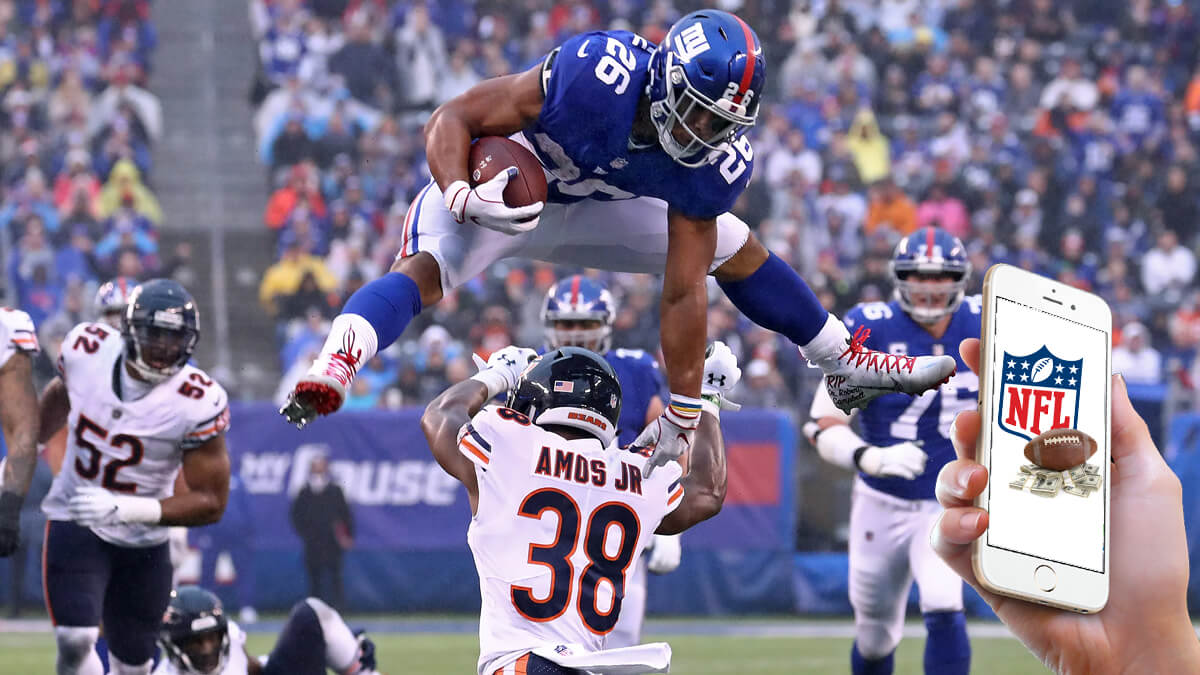 New York Giants vs Chicago Bears - NFL-pelaaja hyppäämässä toisen pelaajan yli-Kännykkä NFL: n logolla, Jalkapallopallolla ja rahalla